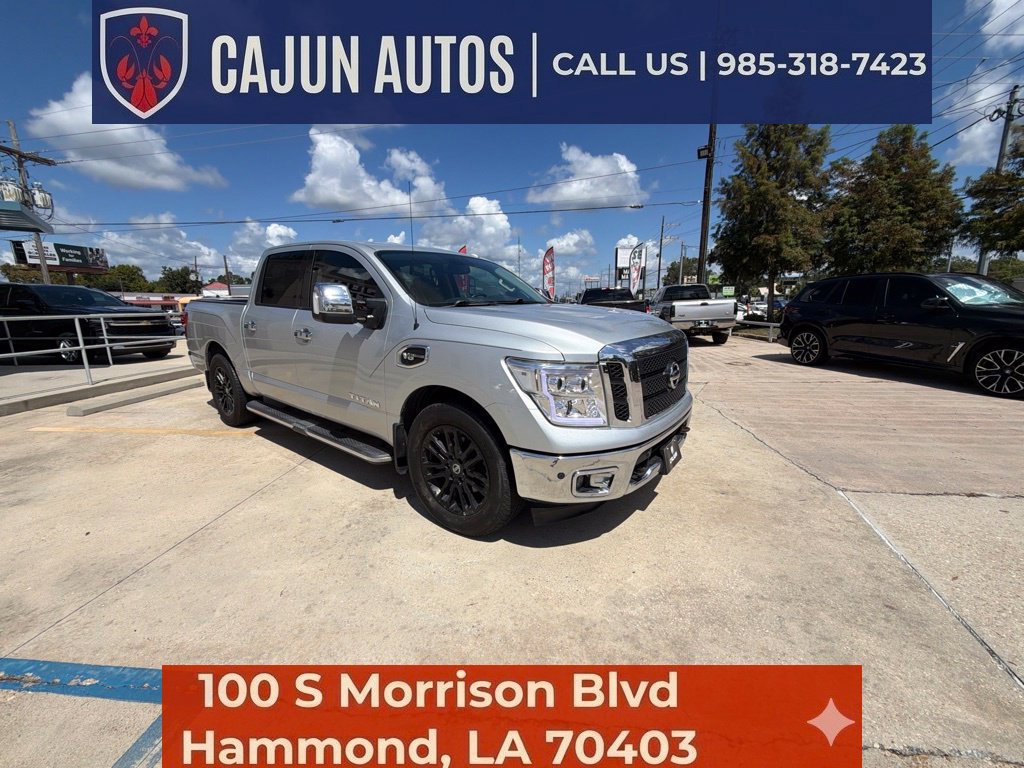 Used 2017 Nissan Titan SL w/ SL Towing Convenience Package RWD image 7