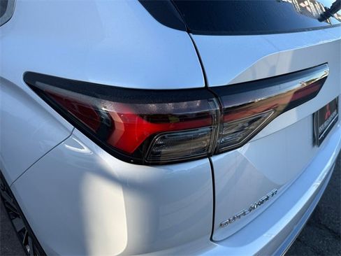 New 2026 Mitsubishi Outlander SE image 33
