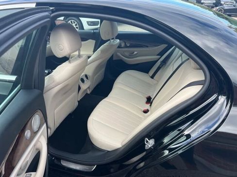 Used 2017 Mercedes-Benz E 300 4MATIC image 10