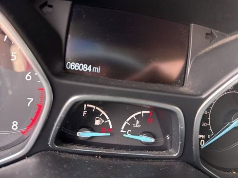 Used 2019 Ford Escape SE image 7