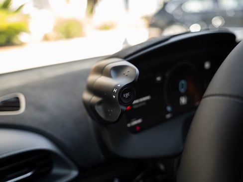 New 2026 McLaren Artura image 17