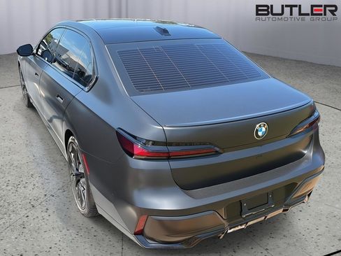 Certified 2023 BMW 740i RWD image 10