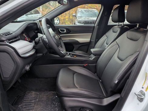 New 2026 Jeep Compass Limited w/ Mopar All Weather Package image 12