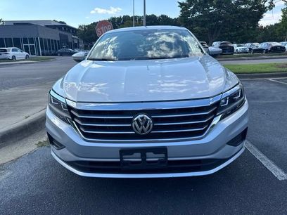 Used 2021 Volkswagen Passat 2.0T SE