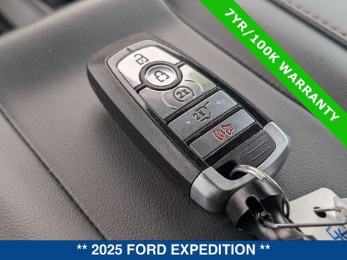 Certified 2025 Ford Expedition Active AWD/4WD image 39