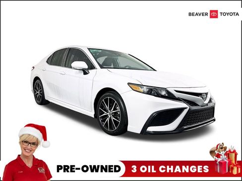 Used 2023 Toyota Camry SE image 1
