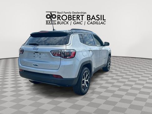 Used 2024 Jeep Compass Limited AWD/4WD image 8
