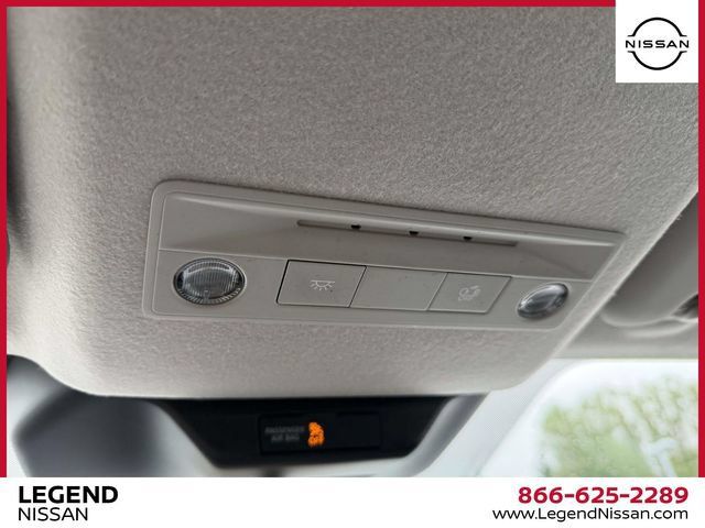 Certified 2025 Nissan Kicks SV AWD/4WD image 29
