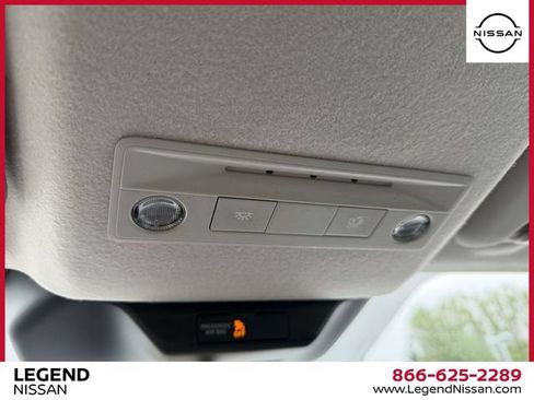 Used 2025 Nissan Kicks SV AWD/4WD image 29