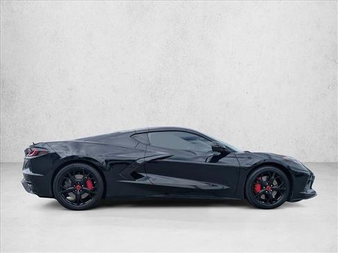 Used 2021 Chevrolet Corvette Stingray Preferred Cpe w/ Z51 Performance Package RWD image 4