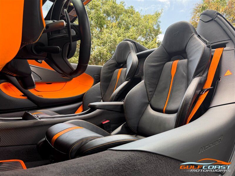 Used 2018 McLaren 570S Spider RWD image 21