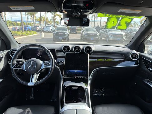 Used 2024 Mercedes-Benz GLC 300 image 10