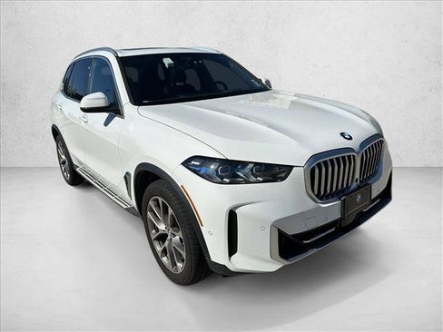 Used 2026 BMW X5 xDrive40i AWD/4WD image 3
