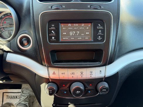 Used 2017 Dodge Journey SXT FWD image 19
