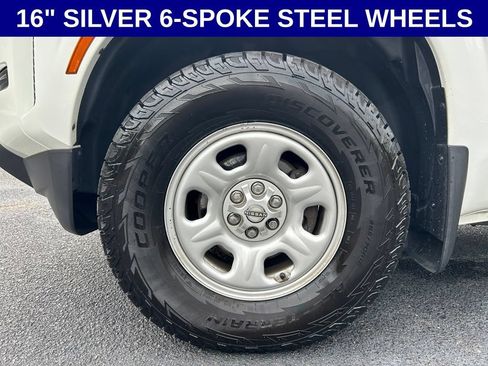 Used 2022 Nissan Frontier S w/ Technology Package RWD image 5