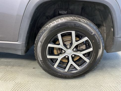 Used 2024 Jeep Grand Cherokee L Limited w/ Luxury Tech Group II image 36