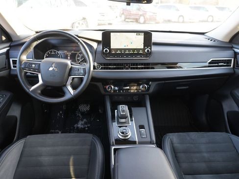 Used 2024 Mitsubishi Outlander SE image 26