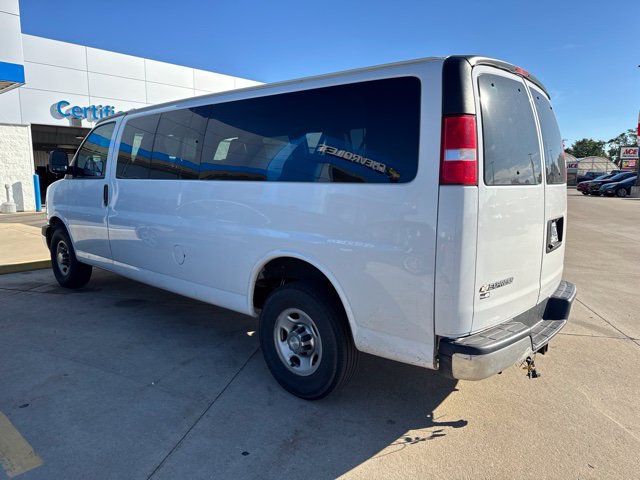 Used 2019 Chevrolet Express 3500 LT w/ LT Preferred Equipment Group RWD image 3