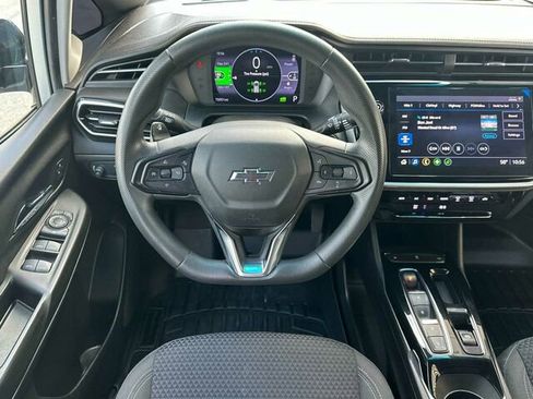 Used 2022 Chevrolet Bolt LT image 17