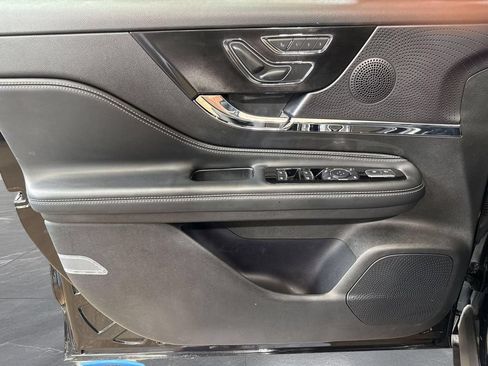 Certified 2024 Lincoln Corsair AWD image 14