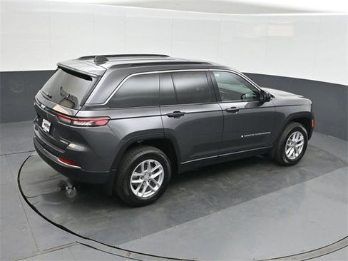 New 2025 Jeep Grand Cherokee Laredo X w/ Luxury Tech Group I image 31