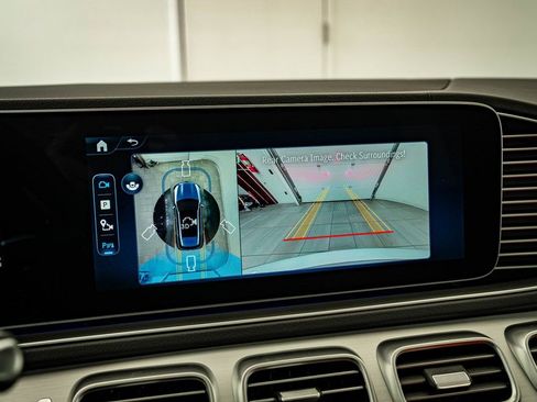 Certified 2025 Mercedes-Benz GLE 53 AMG 4MATIC image 36