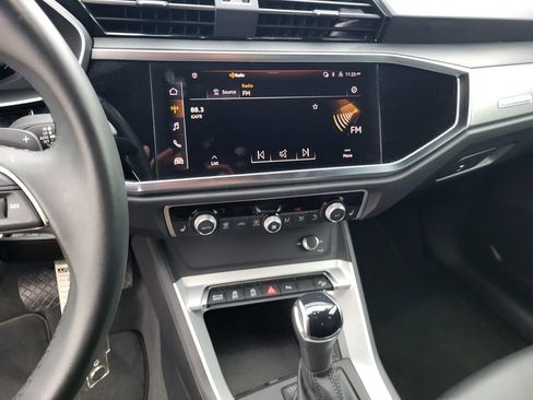 Used 2025 Audi Q3 2.0T Premium AWD/4WD image 24