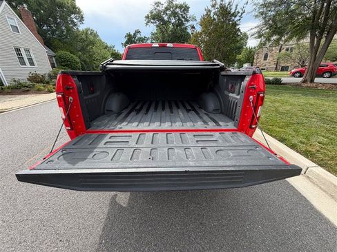 Used 2019 Ford F150 XLT w/ Equipment Group 302A Luxury AWD/4WD image 23