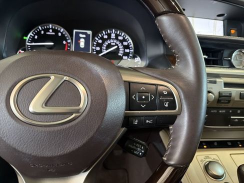 Used 2018 Lexus ES 350 w/ Luxury Package w/Wood Trim FWD image 16