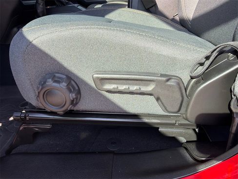 Used 2025 Jeep Gladiator Sport image 27