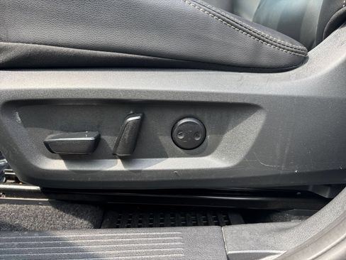 Used 2026 Nissan Rogue SL FWD image 22