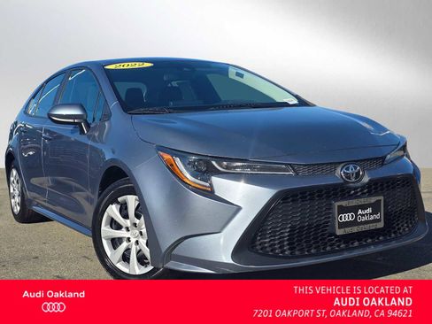 Used 2022 Toyota Corolla LE image 1