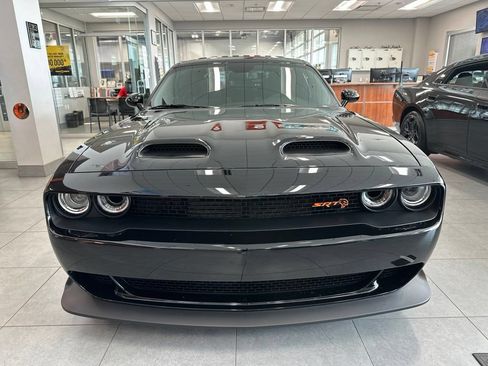Used 2022 Dodge Challenger SRT Hellcat RWD image 3