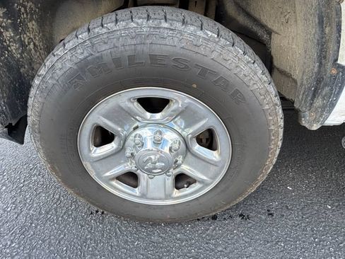 Used 2014 RAM 2500 SLT AWD/4WD image 25