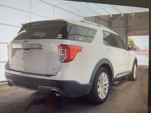 Used 2020 Ford Explorer Limited RWD image 19