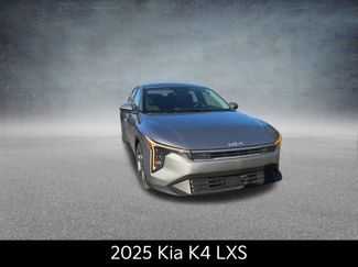 New 2025 Kia K4 LXS video 3