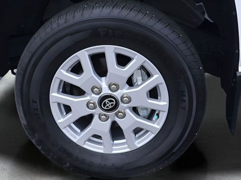 Certified 2024 Toyota Tacoma SR image 10