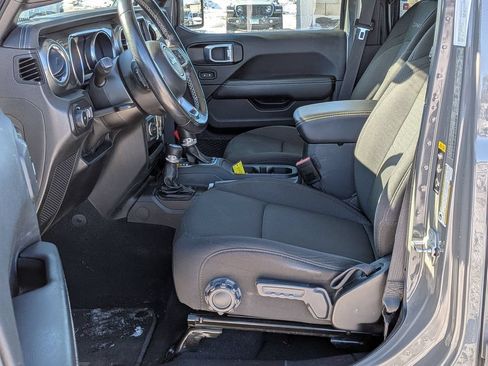 Used 2021 Jeep Wrangler Unlimited Sahara w/ Uconnect 4C Nav & Sound Group AWD/4WD image 10