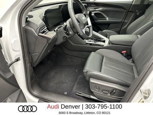 Used 2025 Audi Q5 Premium Plus w/ Premium Plus AWD/4WD image 11