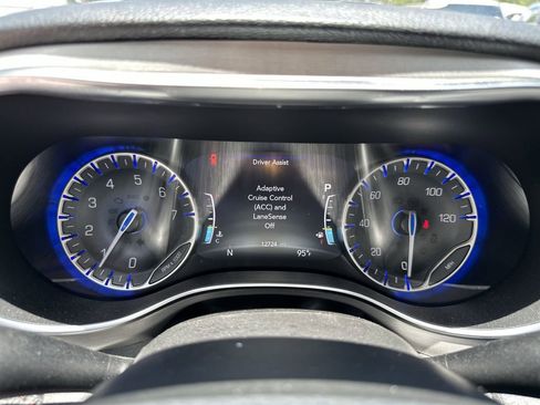 Certified 2024 Chrysler Pacifica Pinnacle w/ Trailer Tow Group AWD/4WD image 38