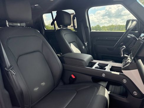 New 2026 Land Rover Defender 110 X-Dynamic SE AWD/4WD image 15
