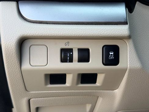 Used 2013 Subaru Crosstrek 2.0i Premium AWD/4WD image 34