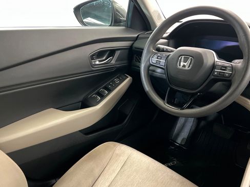 Used 2023 Honda Accord EX image 12