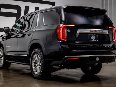 Used 2023 GMC Yukon SLT AWD/4WD image 31