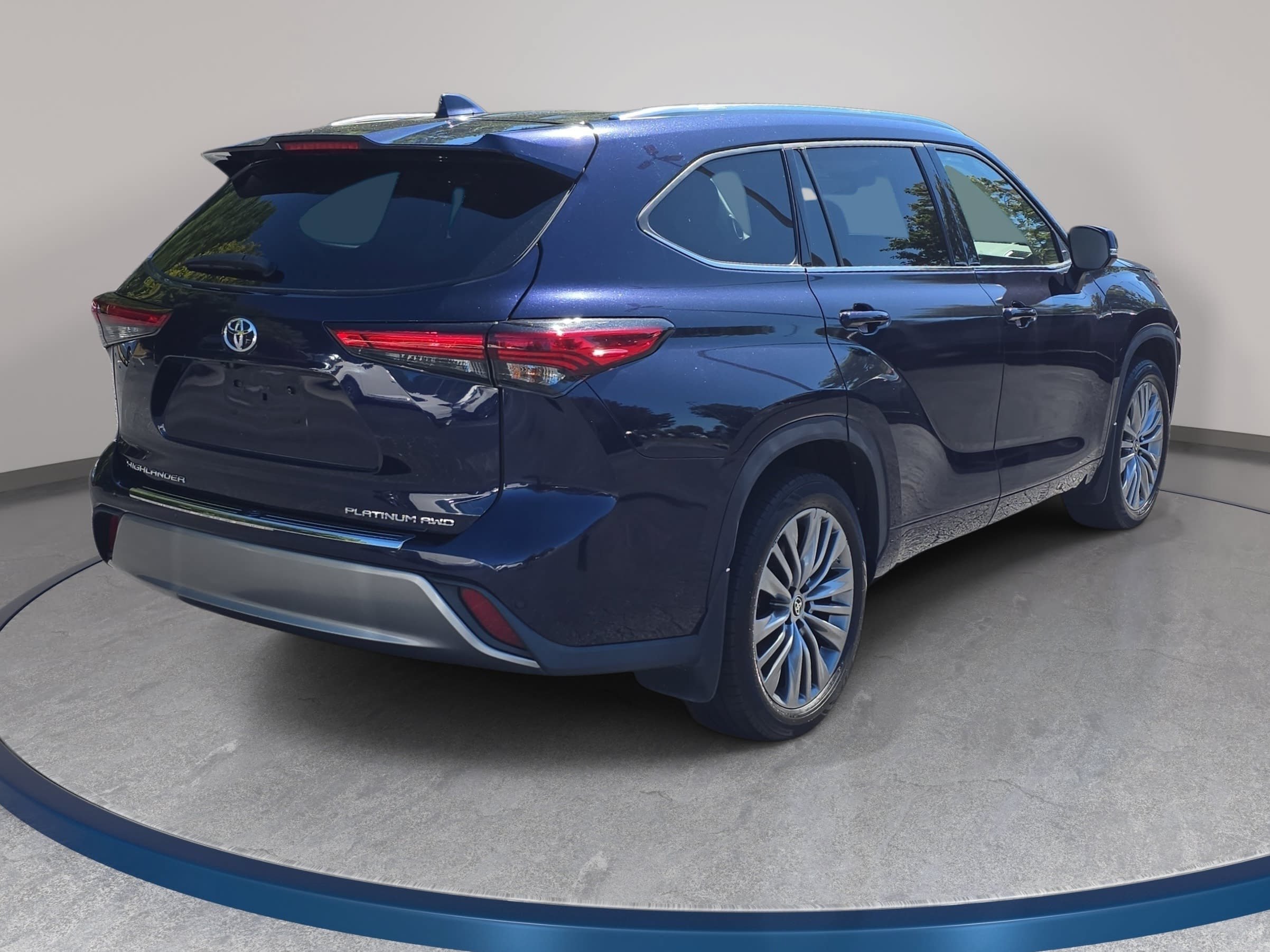 Used 2021 Toyota Highlander Platinum AWD/4WD image 5