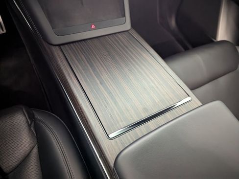 Used 2023 Tesla Model X image 10