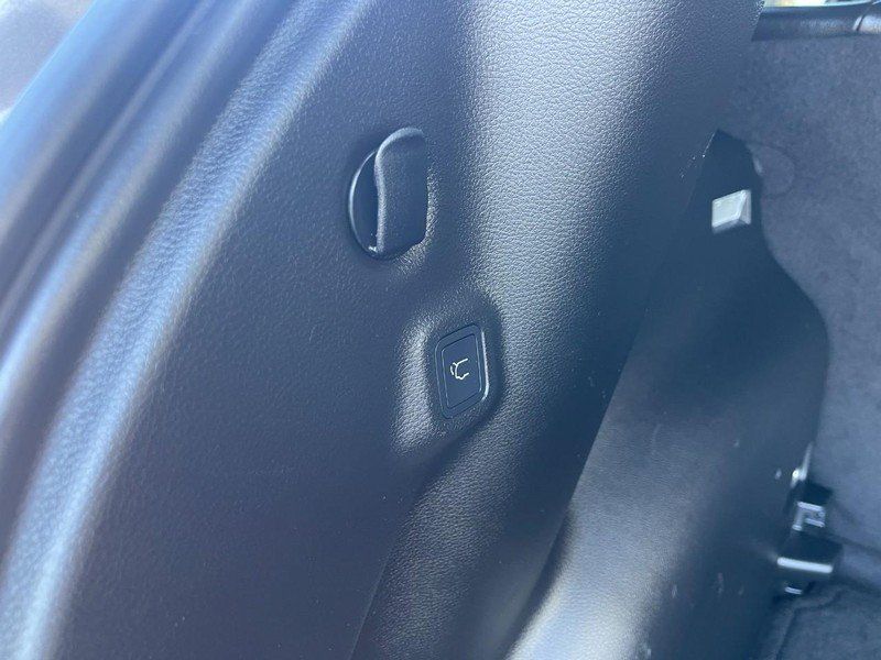 Used 2023 Jeep Compass Latitude w/ Convenience Group AWD/4WD image 17