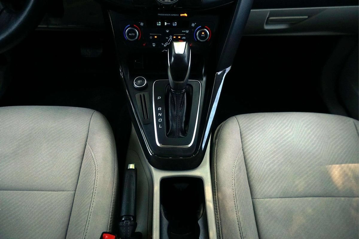 Used 2016 Ford Focus Electric Hatchback FWD image 25