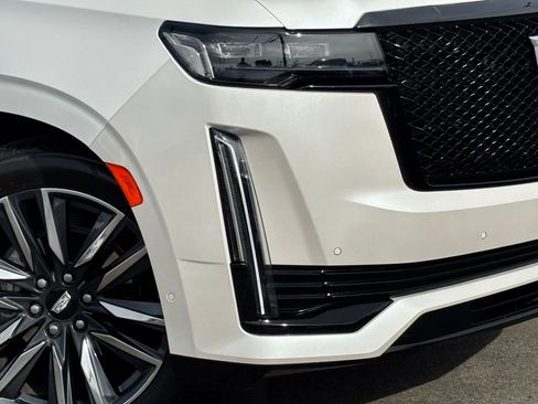 Used 2024 Cadillac Escalade ESV Sport Platinum w/ Heavy-Duty Trailer Package image 8