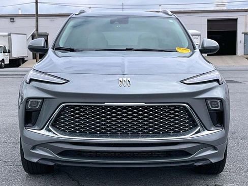 Used 2024 Buick Encore GX Avenir w/ Avenir Convenience Package FWD image 4